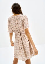 Load image into Gallery viewer, Stringray Leopard Dress