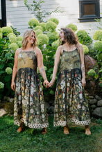 Load image into Gallery viewer, I Dream in Flowers Bohéme Long Maxi Slip Dress With Bee